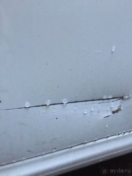 Ночлежка с убитой кроватью и опасной парковкой!!! Персоналу все равно.