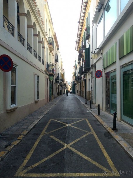 Барселона, Барселонетта, Бадалона и Ситжес с ребенком в мае