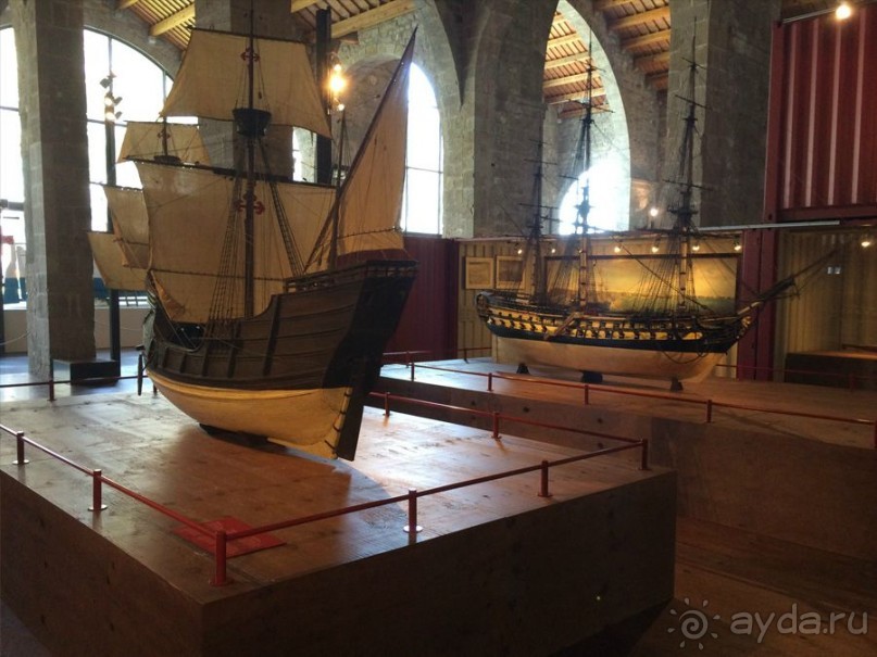 Барселона, Барселонетта, Бадалона и Ситжес с ребенком в мае