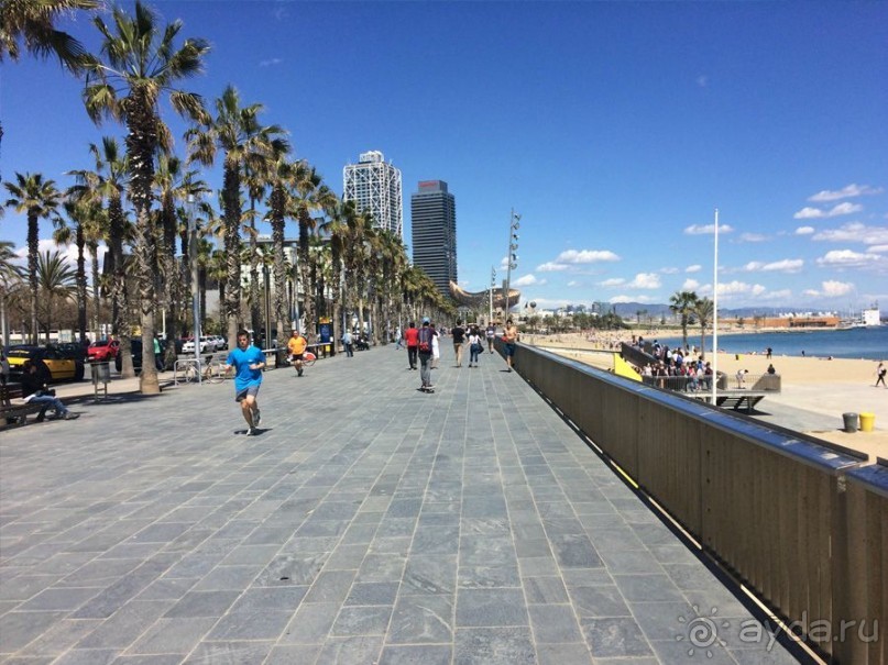 Барселона, Барселонетта, Бадалона и Ситжес с ребенком в мае