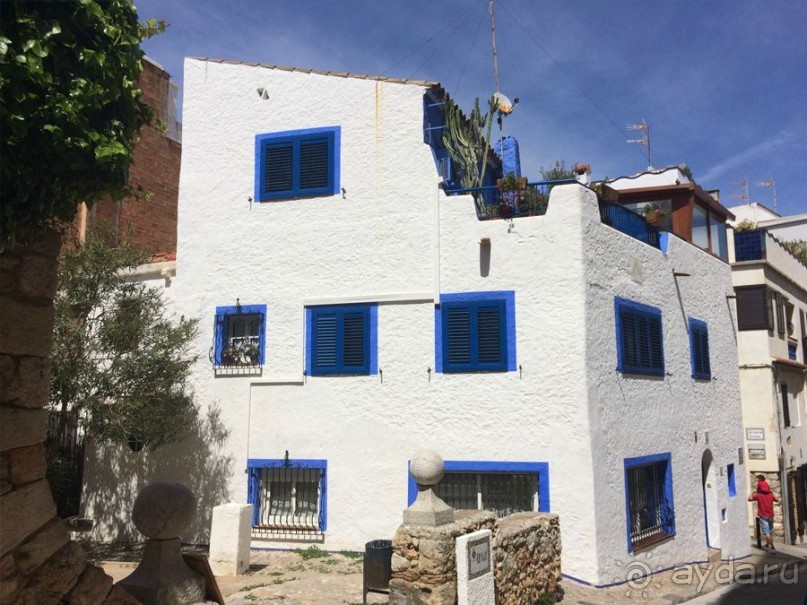 Барселона, Барселонетта, Бадалона и Ситжес с ребенком в мае