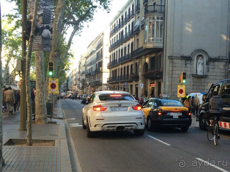 Барселона, Барселонетта, Бадалона и Ситжес с ребенком в мае