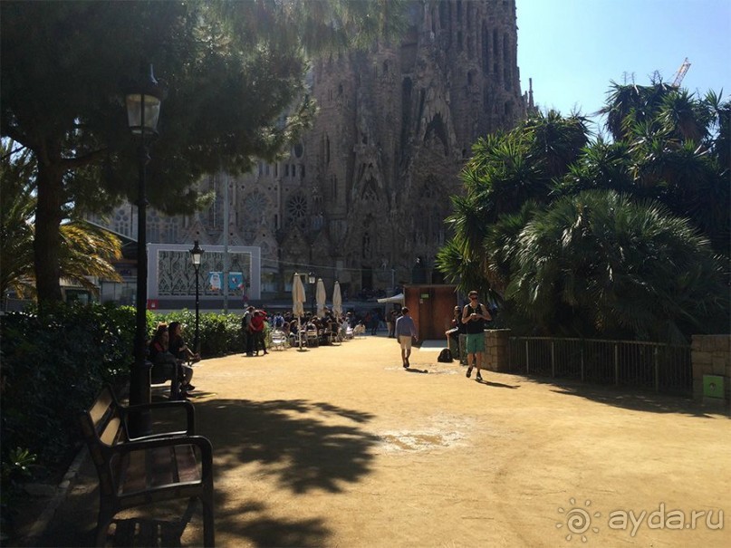 Барселона, Барселонетта, Бадалона и Ситжес с ребенком в мае