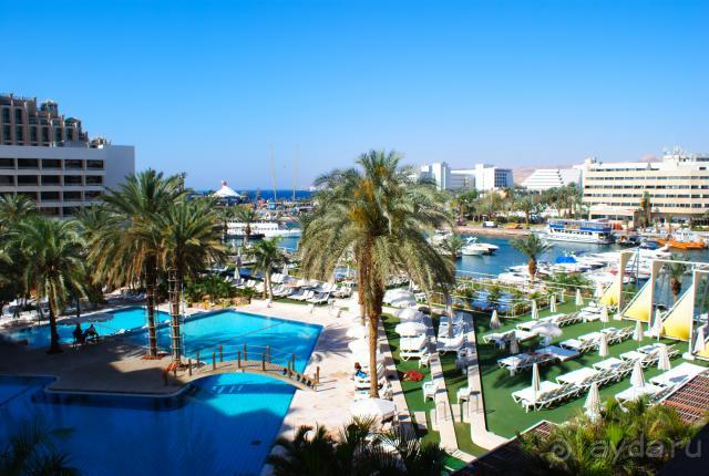 Вид из номера на море