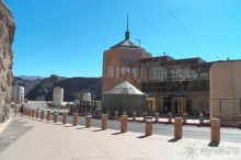 Альбом отзыва "Дамба Гувера"