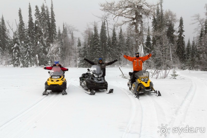 На снегоходах в гору и обратно (не без приключений)