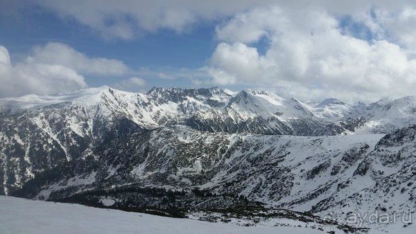 У меня оказалась свободная неделя в конце февраля. В Альпах все дешёвое жилье было раскуплено, а бюджет был очень скромным, поэтому решил поехать в Банско, в первый раз.