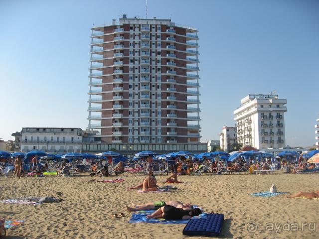 Отличный отель на берегу моря с хорошим сервисом!