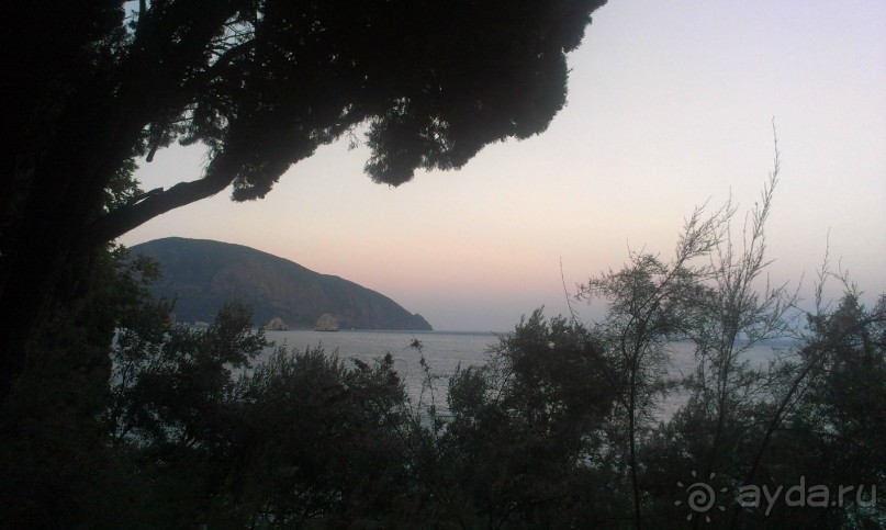 Живописный отдых в Гурзуфе, Крым.