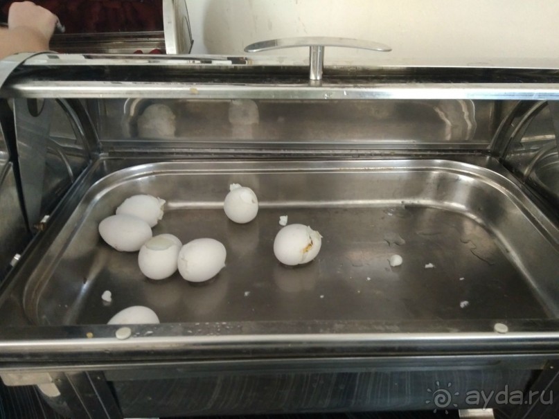 Из плюсов только море...