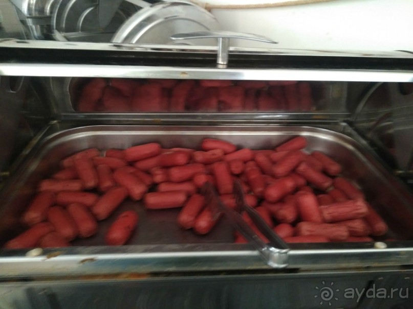 Из плюсов только море...