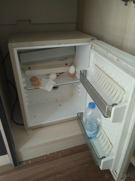 Из плюсов только море...