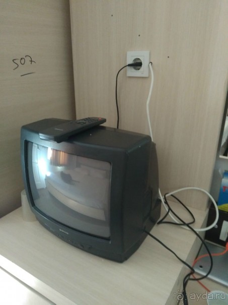 Из плюсов только море...