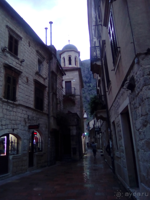 Отель в старинном здании в переплетении улочек Котора