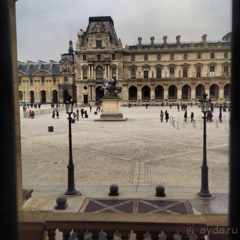 Альбом отзыва "Тур в Париж!"