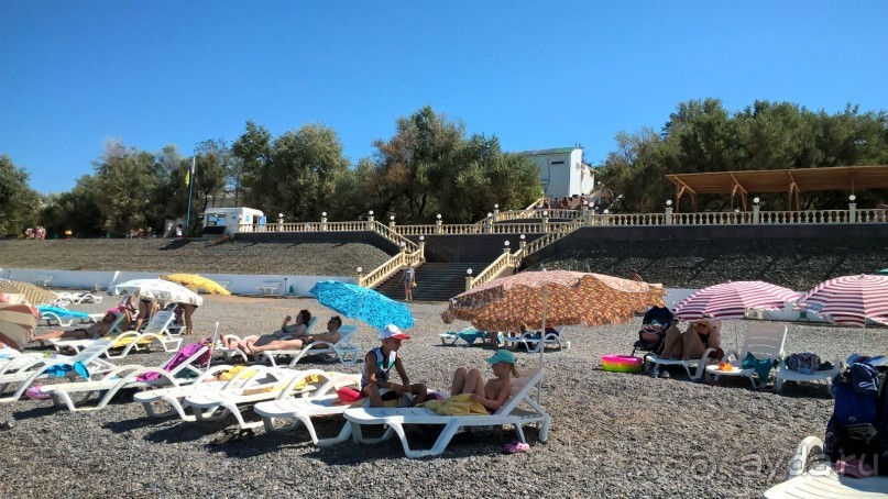 Отель прекрасно подходит для спокойного оздоровительного отдыха с детьми.   