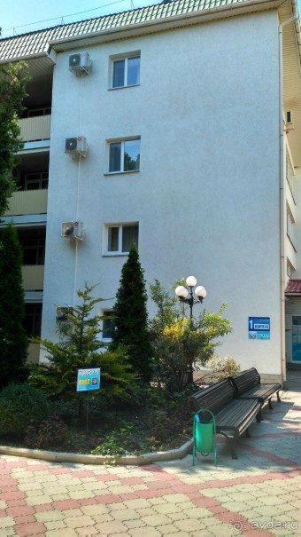 Отель прекрасно подходит для спокойного оздоровительного отдыха с детьми.   