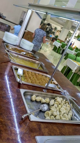 Отель прекрасно подходит для спокойного оздоровительного отдыха с детьми.   