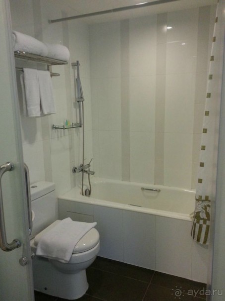 Хорошо расположенный городской  отель, скромный и чистый.