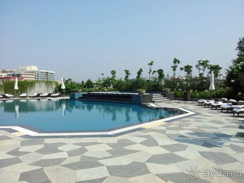 Городской отель с высоким уровнем обслуживания.