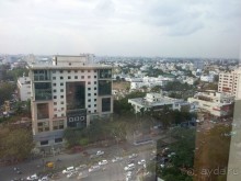 Городской отель с высоким уровнем обслуживания.