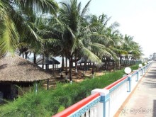 Слегка обшарпанный, но в целом не плохо.