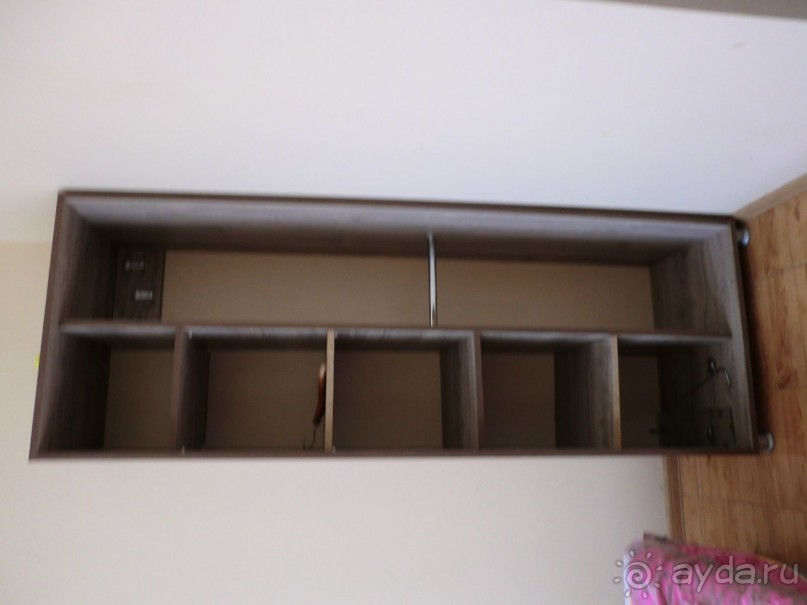 Прекрасный отдых в Грузии с плесенью на стенах  и на занавесках в  гостевом доме АННА