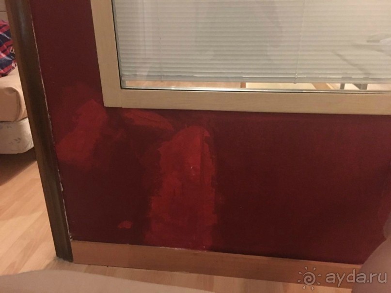 Заявлено - 5*, на деле - меньше 3*