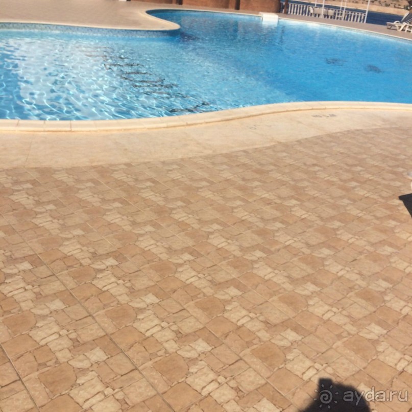 ЛЮДИ! ВЫ ЗДЕСЬ ИСПОРТИТЕ СЕБЕ ОТДЫХ! ЭТО НЕ 4 ЗВЕЗДЫ! 