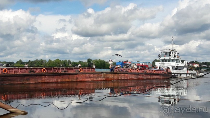 Паромная переправа Углич-Мышкин.