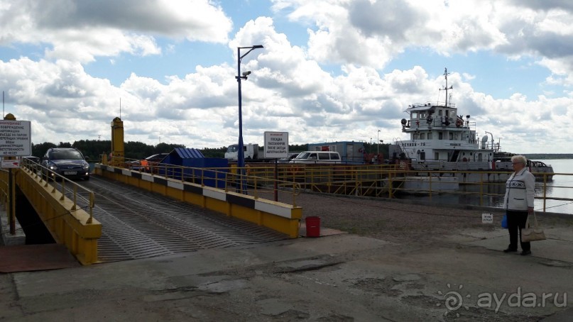 Паромная переправа Углич-Мышкин.