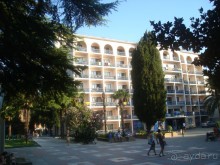 Красивое здание,но...не более того,за такую цену!