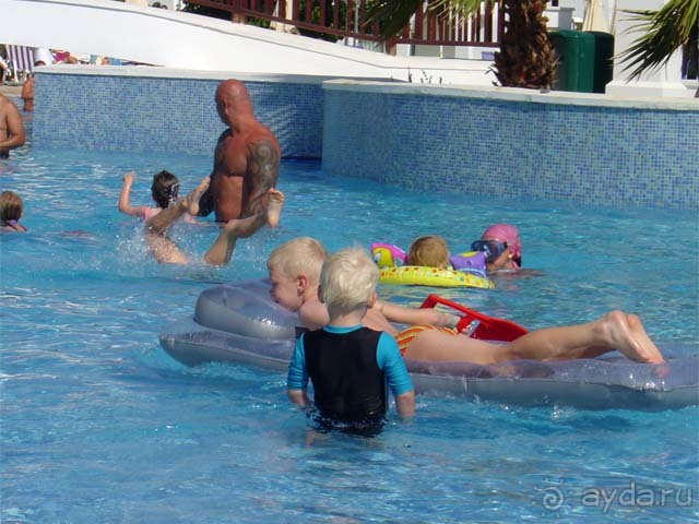 Бассейн отеля