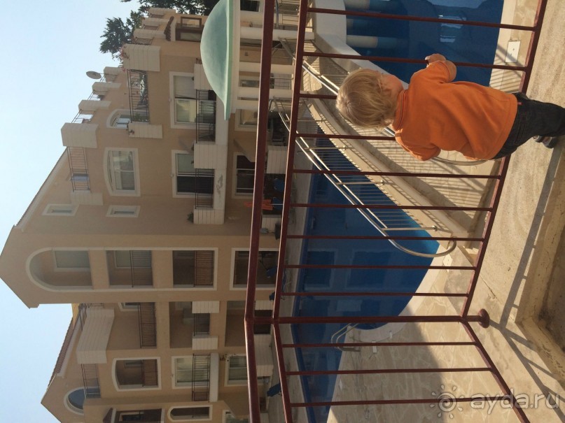 Что лучше выбрать апартаменты или отель на Кипре? 