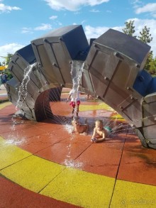 Прекрасный парк для отдыха с семьёй