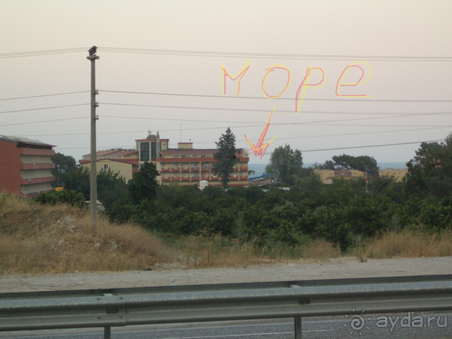 400метров до моря по прямой(+ ещё 400 по дороге вокруг)