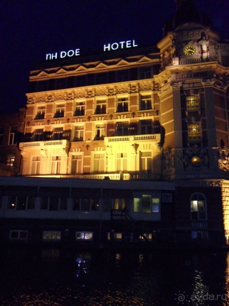 На берегах реки Амстел