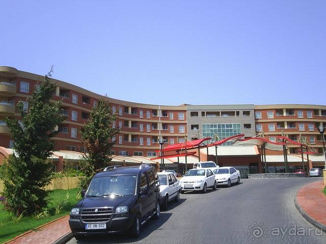 Главный вход в Сайленс Парк