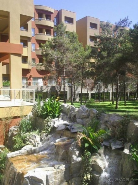 Водопад у лифтов