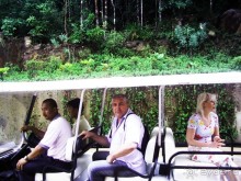 Поехали на обед.