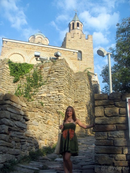 Царевец. восстановленная церковь