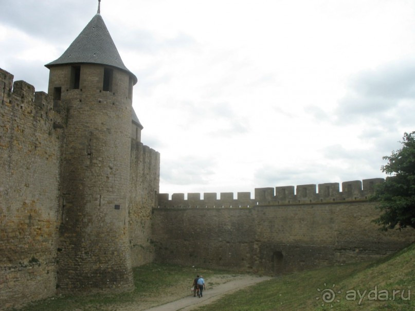 Катарская крепость  Каркасон