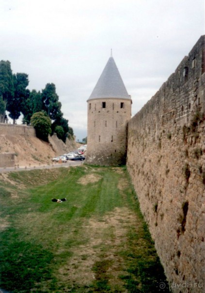 Катарская крепость  Каркасон