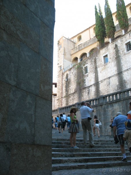 Жирона- древний город и столица одной из провинций   Каталонии. 