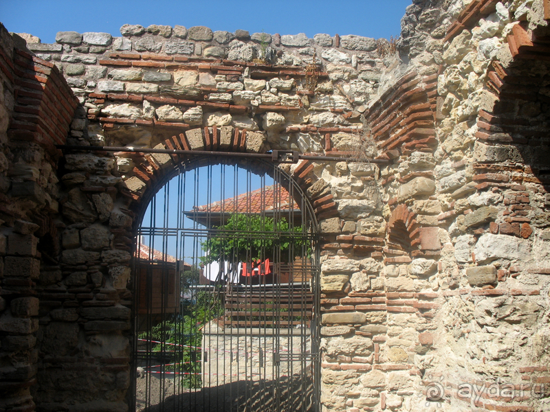 Болгария. Легенды и современность Несебра.