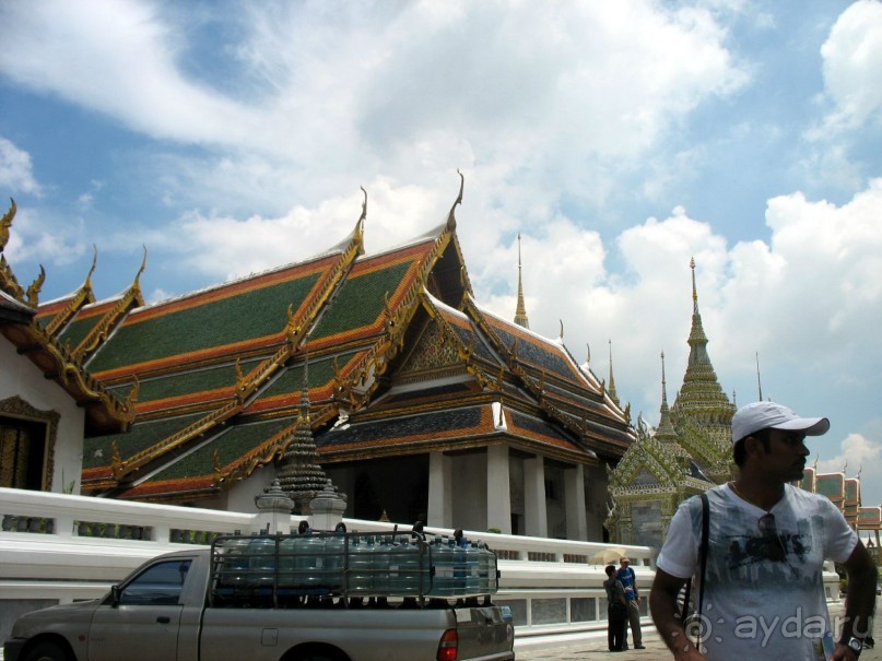 Каменные дзюдоисты из Бангкока.