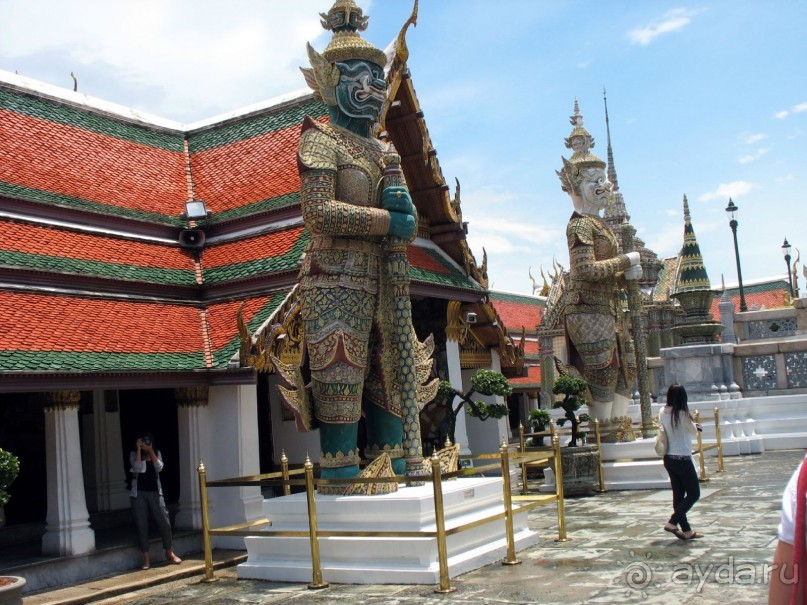 Каменные дзюдоисты из Бангкока.