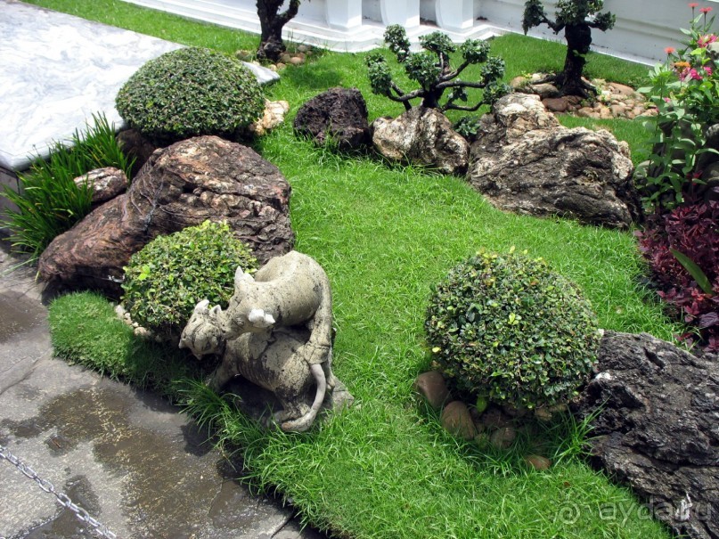 Каменные дзюдоисты из Бангкока.