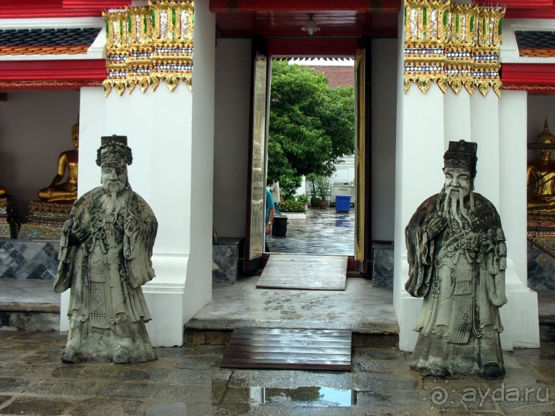 Каменные дзюдоисты из Бангкока.