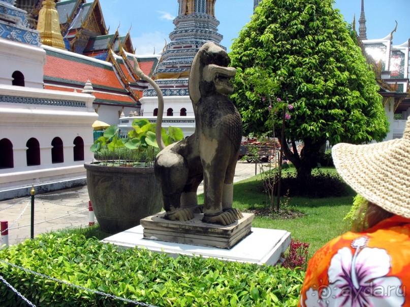 Каменные дзюдоисты из Бангкока.